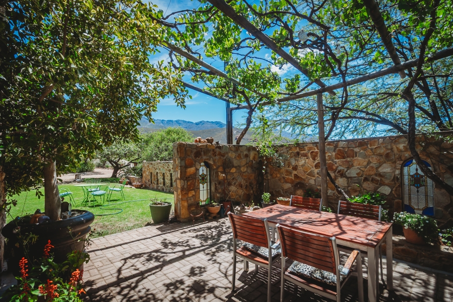 5 Bedroom Property for Sale in De Rust Western Cape